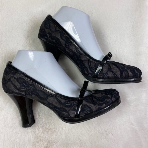 SO Wear It Declare It Lace Patent Bow Mary Jane Goth Pumps, size 8 M - Picture 6 of 14